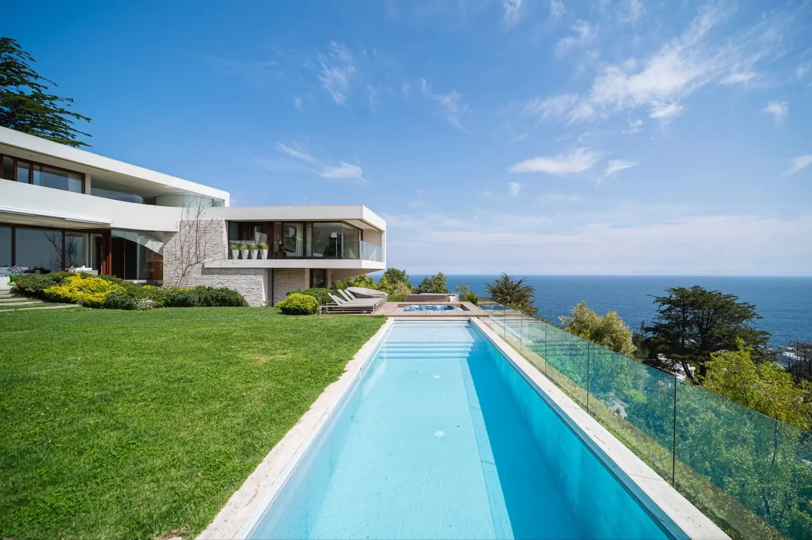 Piscina en Zapallar Vista a el Mar en Casa