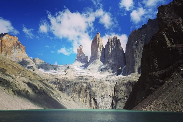 House Image of Descubriendo la Maravilla Natural de Chile: Una Guía para Explorar el Parque Nacional Torres del Paine