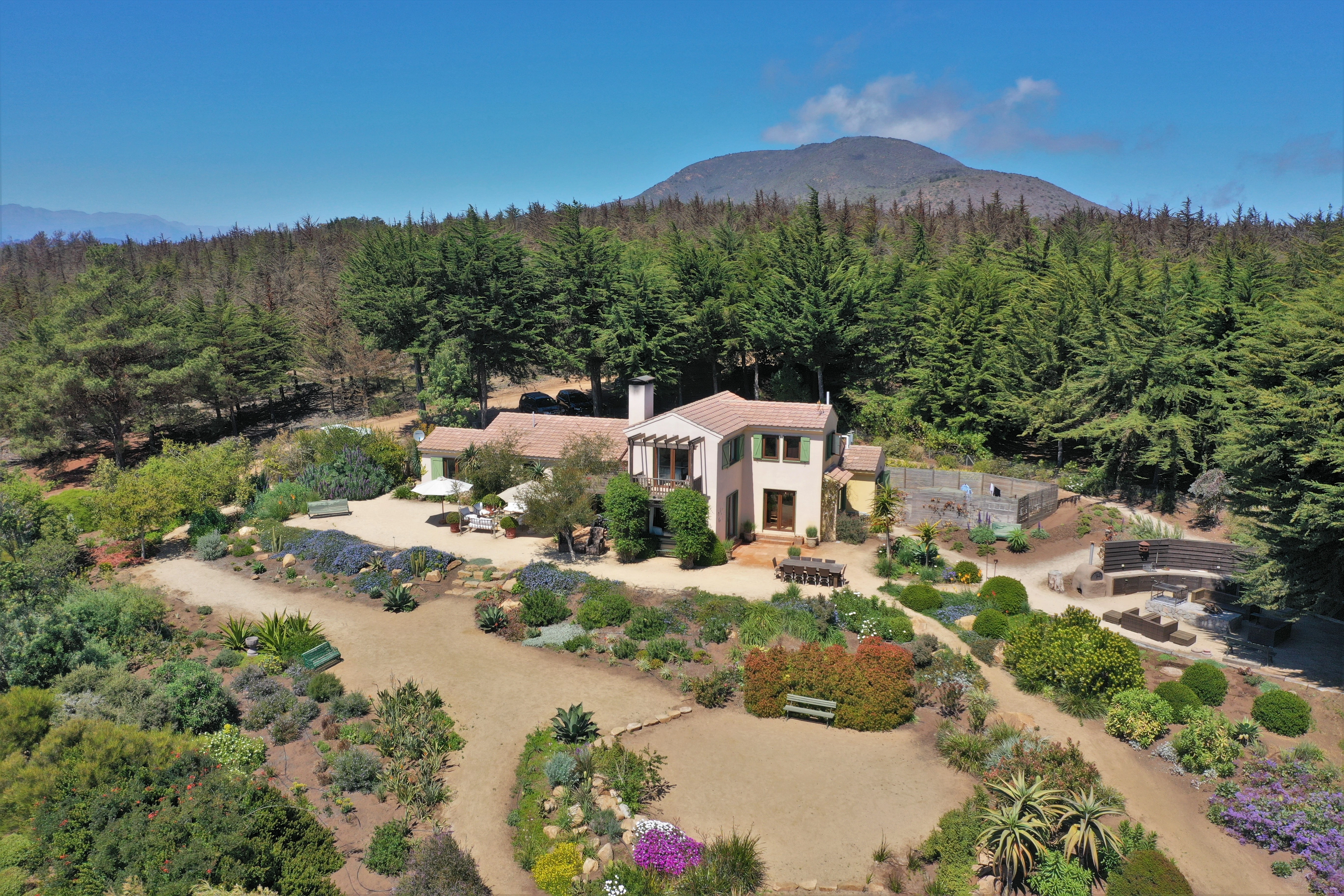 House Image of Arriendo en Salinas de Pullally: Explora la Tranquilidad de "Lavandas"