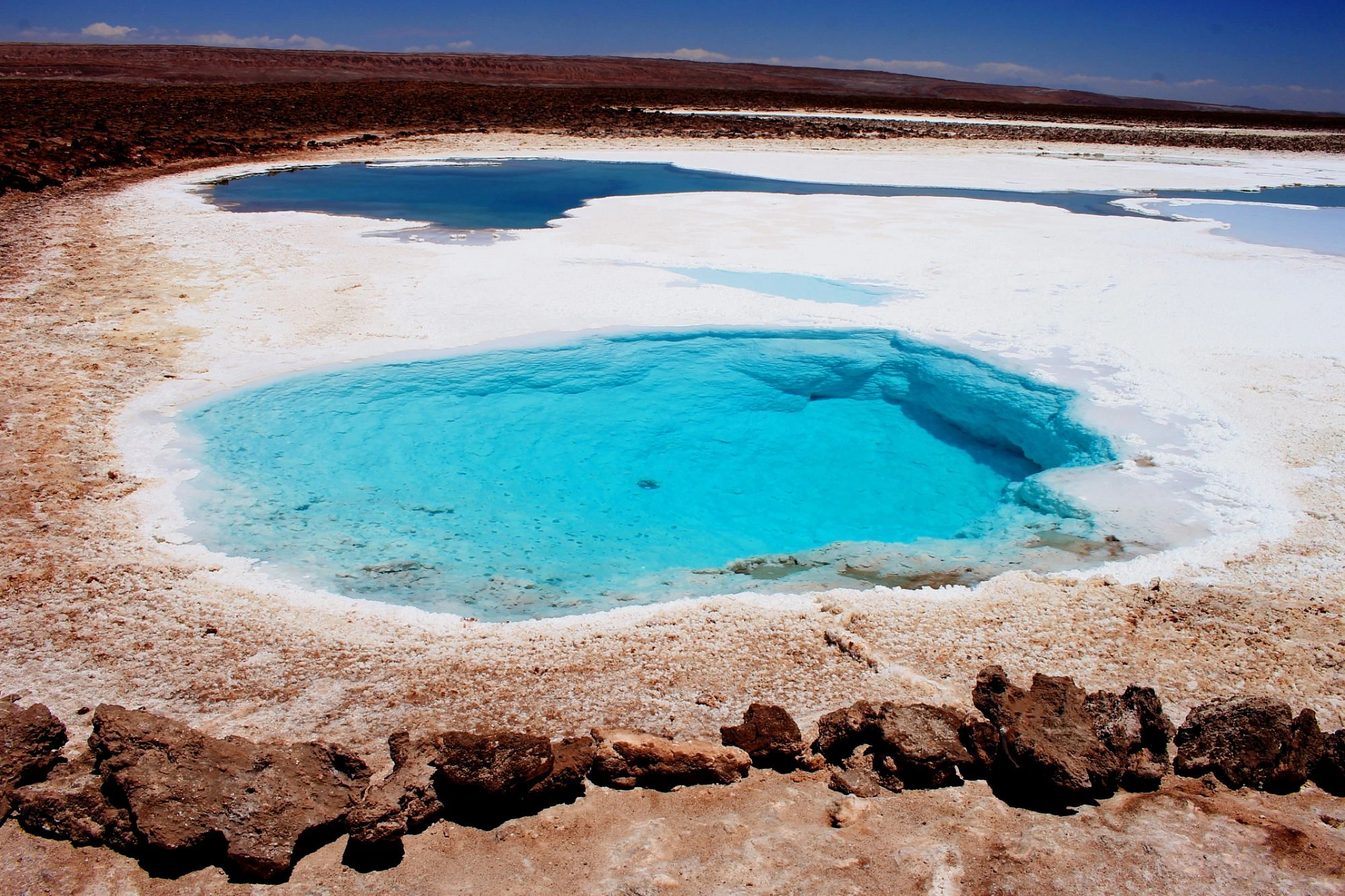 House Image of Lagunas Baltinache: Un Espejo Mágico en el Desierto de Atacama