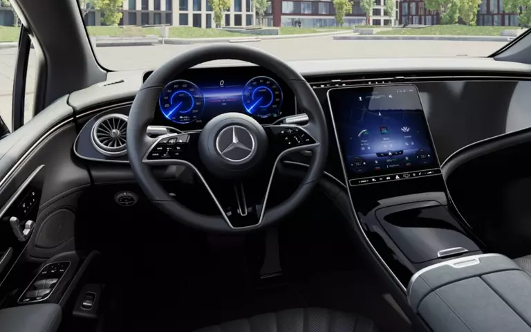 House Image of Mercedes-Benz EQS: Reinventando la Electromovilidad