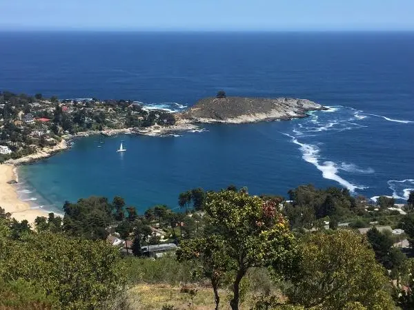 House Image of Playa Los Coirones en Zapallar: El Rincón Resguardado del Pacífico