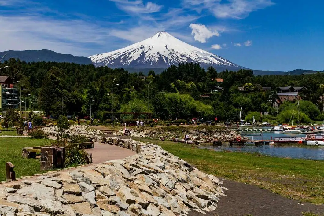 House Image of Vuelos a Pucón: El Portal al Sur de Chile